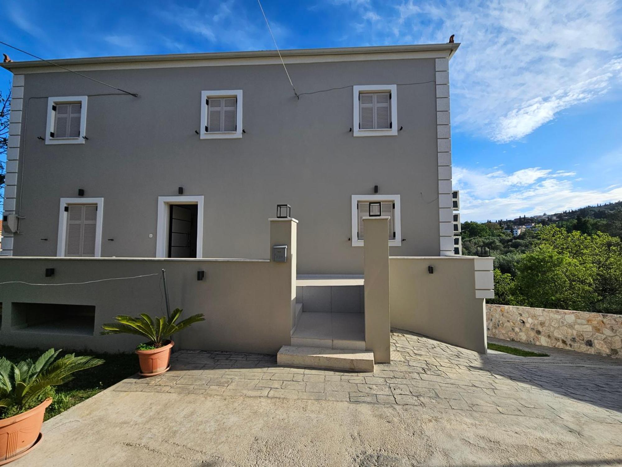 Grey Luxury House Apartment Ypsos Exterior foto