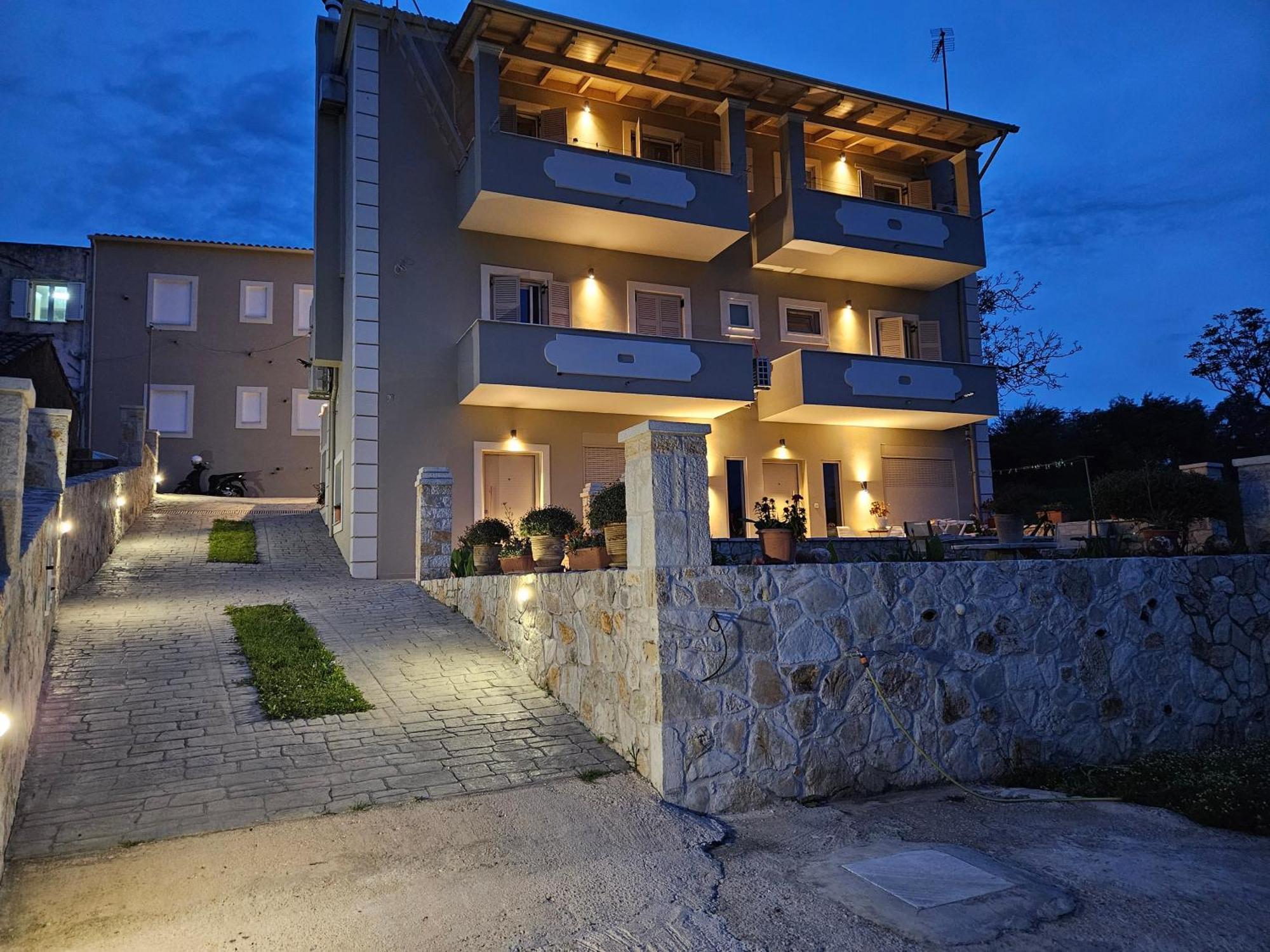 Grey Luxury House Apartment Ypsos Exterior foto