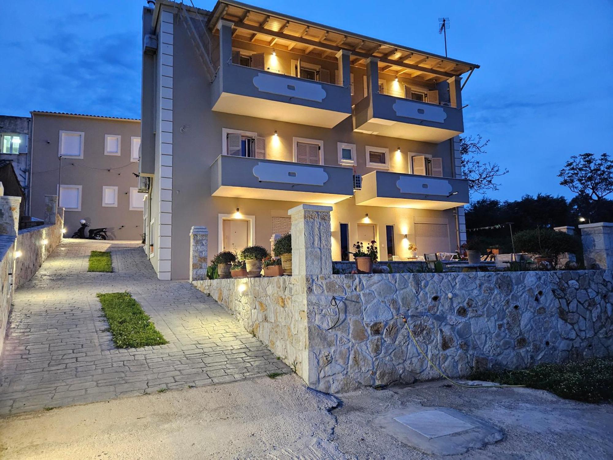 Grey Luxury House Apartment Ypsos Exterior foto