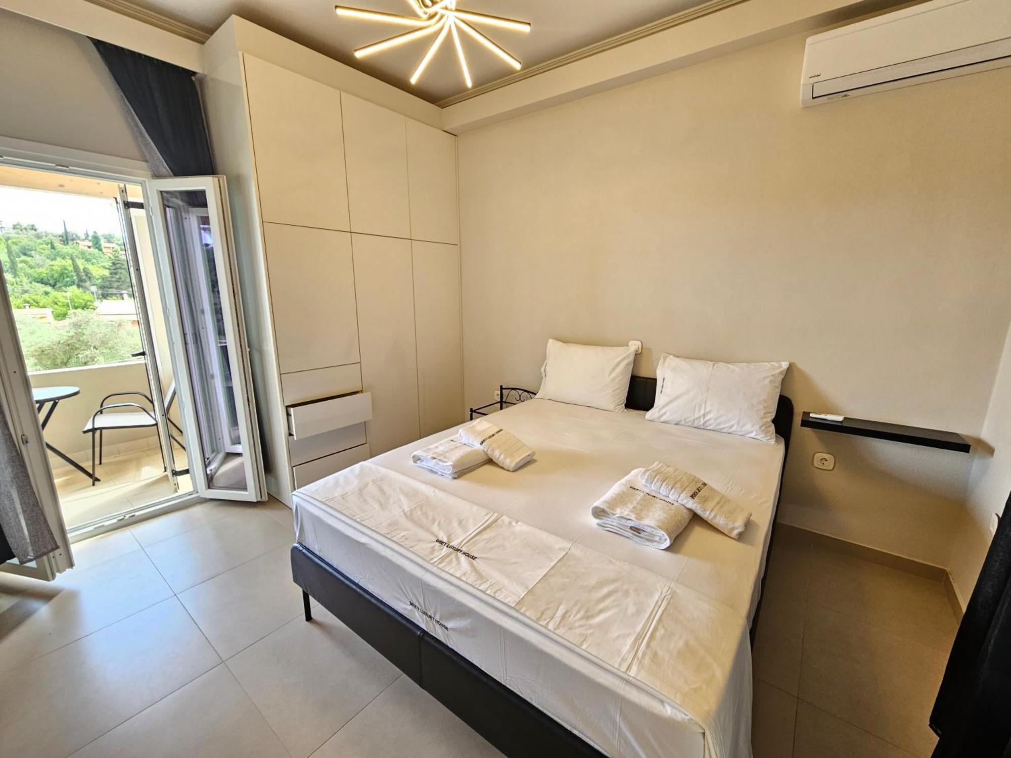 Grey Luxury House Apartment Ypsos Exterior foto
